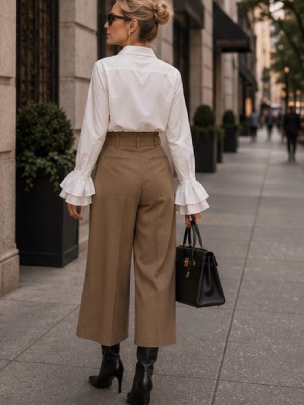 Brunello Cucinelli Cropped Belted Bead- Embellished Wood Wide-Leg Pants IT42 - Picture 2 of 3